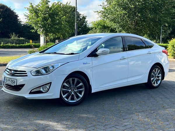 Hyundai i40 Saloon, Diesel, 2015, White