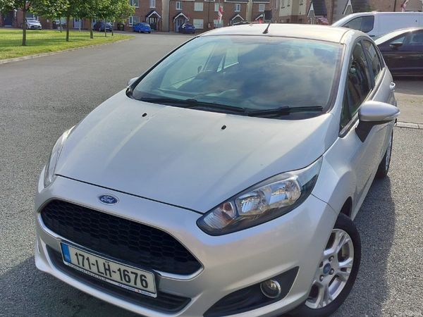 Ford Fiesta Hatchback, Petrol, 2017, Grey