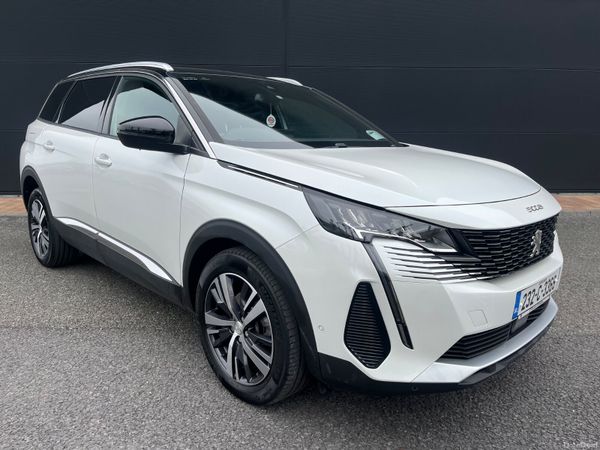 Peugeot 5008 MPV, Petrol, 2023, White