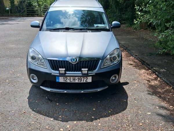 Skoda Roomster MPV, Diesel, 2012, Blue