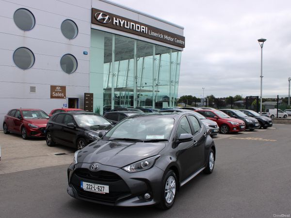 Toyota Yaris Hatchback, Petrol, 2022, Grey