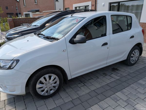 Dacia Sandero Hatchback, Petrol, 2013, White