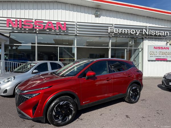 Nissan Qashqai Hatchback, Petrol Hybrid, 2026, Red