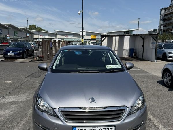 Peugeot 308 Hatchback, Petrol, 2016, Grey