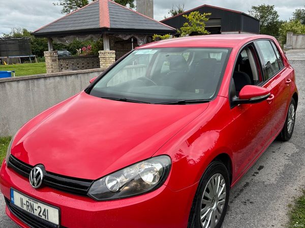 Volkswagen 308 Hatchback, Diesel, 2011, Red