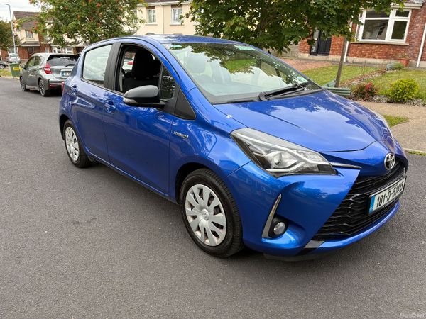 Toyota Yaris Hatchback, Petrol Hybrid, 2018, Blue