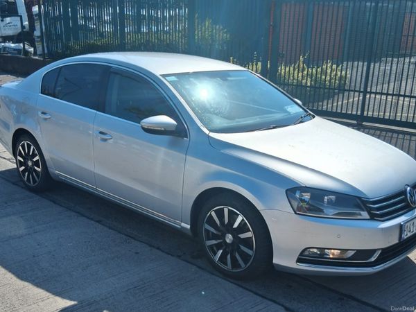 Volkswagen Passat Saloon, Diesel, 2014, Silver