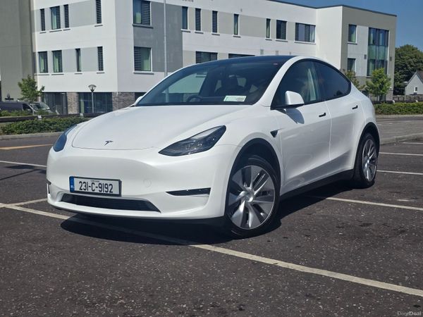 Tesla Model Y MPV, Electric, 2023, White
