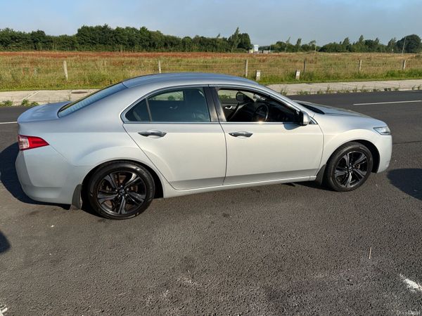 Honda Accord Saloon, Diesel, 2012, Grey