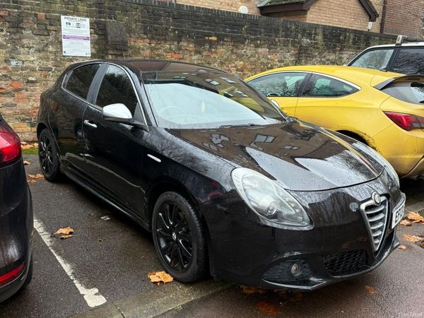 Alfa Romeo Giulietta Hatchback, Petrol, 2013, Black