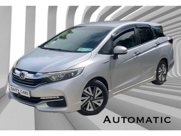 Honda Shuttle MPV, Petrol Hybrid, 2016, Silver