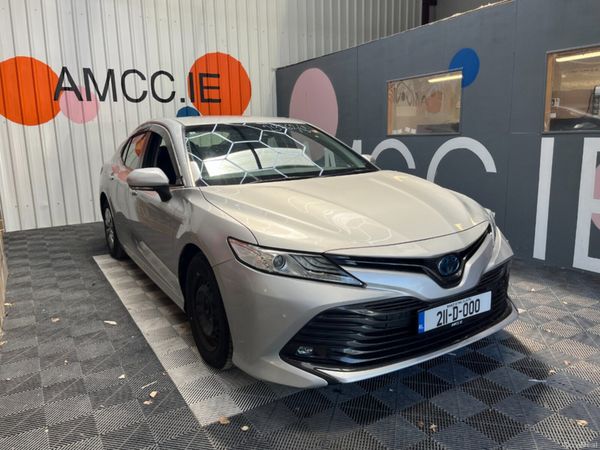 Toyota Camry Saloon, Petrol, 2021, Grey