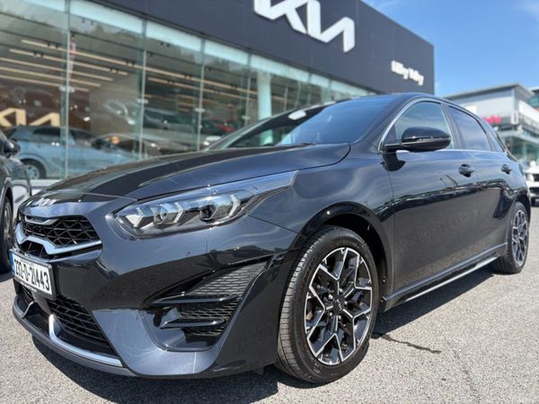 Kia Ceed Hatchback, Petrol, 2023, Black