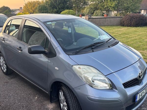 Toyota Yaris Hatchback, Petrol, 2011, Blue