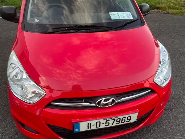 Hyundai i10 Hatchback, Petrol, 2011, Red