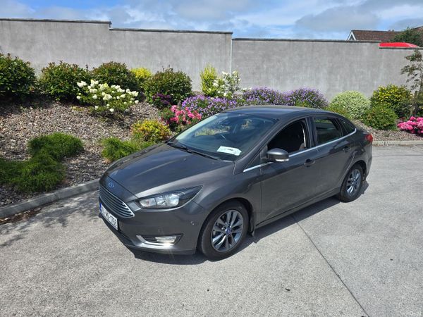 Ford Focus Saloon, Diesel, 2016, Grey