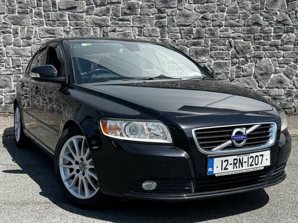 Volvo S40 Saloon, Diesel, 2012, Black
