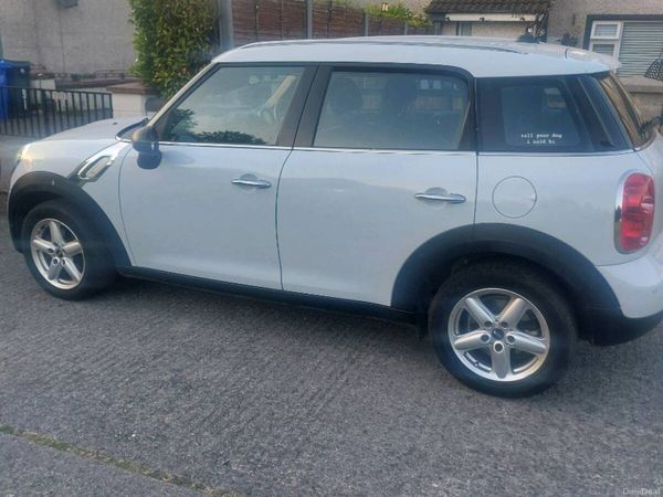 Mini One Estate/Jeep, Diesel, 2013, White