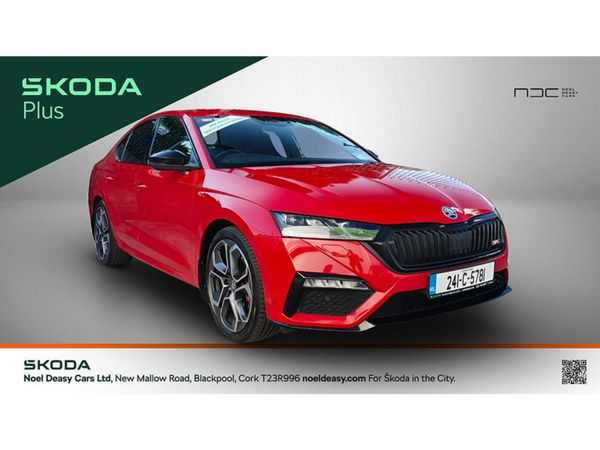 Skoda Octavia Saloon, Diesel, 2024, Red