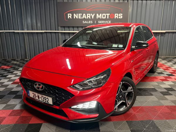Hyundai i30 Hatchback, Petrol, 2021, Red