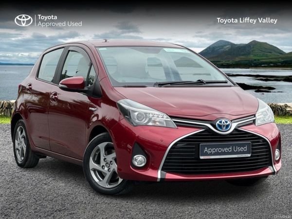 Toyota Yaris Hatchback, Petrol Hybrid, 2017, Red