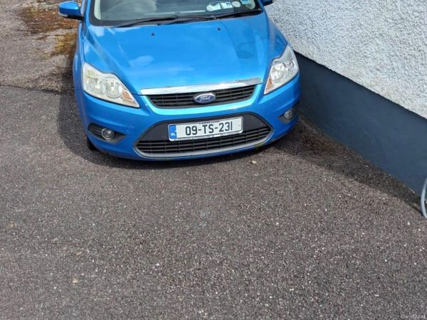 Ford Focus Hatchback, Petrol, 2009, Blue