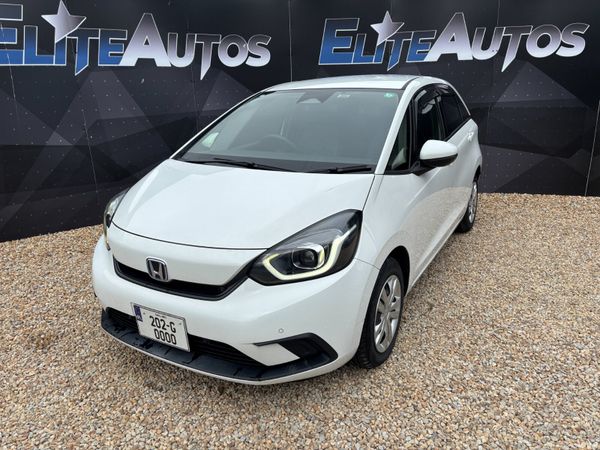 Honda Fit Hatchback, Petrol Plug-in Hybrid, 2020, White