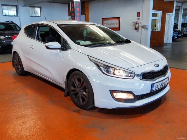 Kia Ceed Hatchback, Diesel, 2014, White