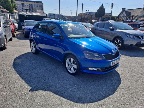 Skoda Fabia Hatchback, Petrol, 2016, Blue