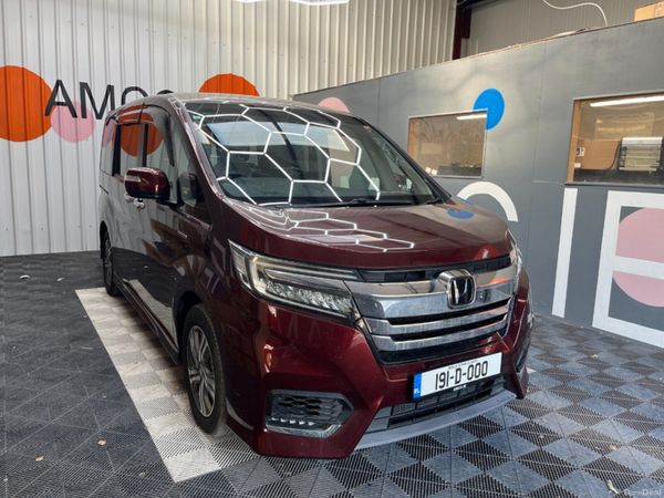 Honda Stepwagon MPV, Petrol Hybrid, 2019, Red