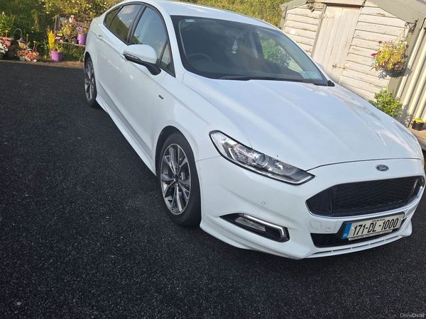 Ford Mondeo Hatchback, Diesel, 2017, White
