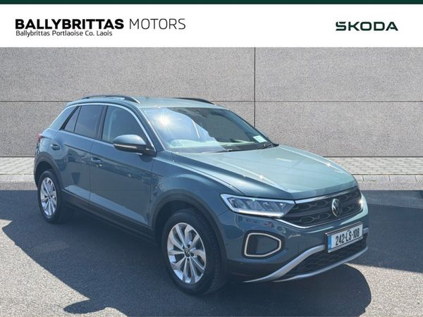 Volkswagen T-Roc SUV, Petrol, 2024, Blue