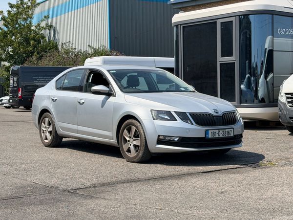 Skoda Octavia Saloon, Diesel, 2018, Grey
