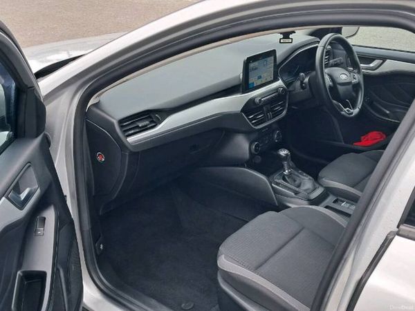 Ford Focus Hatchback, Petrol, 2019, Silver
