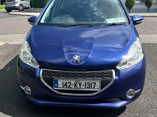 Peugeot 208 Hatchback, Diesel, 2014, Blue
