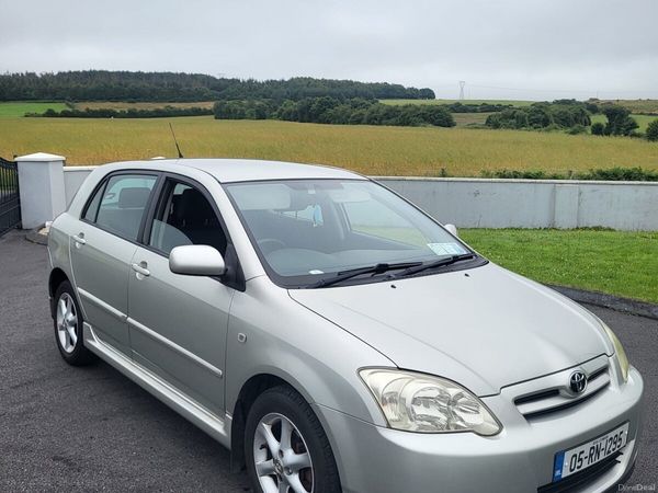Toyota Corolla Hatchback, Petrol, 2005, Silver