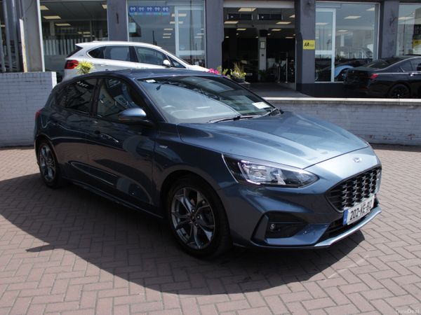 Ford Focus Hatchback, Petrol, 2020, Blue