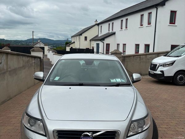 Volvo S40 Saloon, Diesel, 2011, Silver