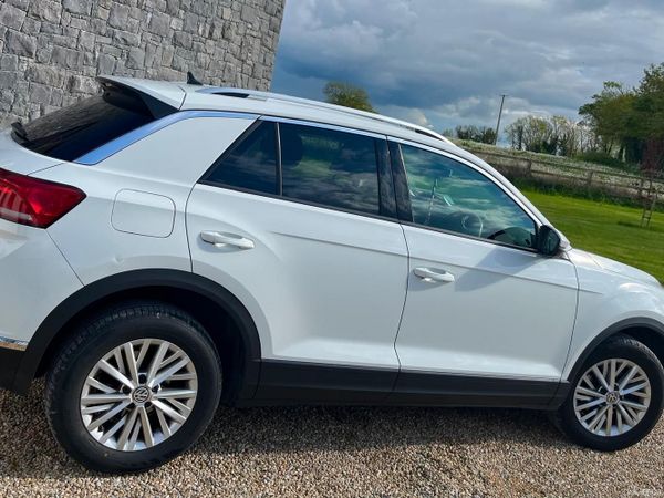 Volkswagen T-Roc SUV, Petrol, 2020, White