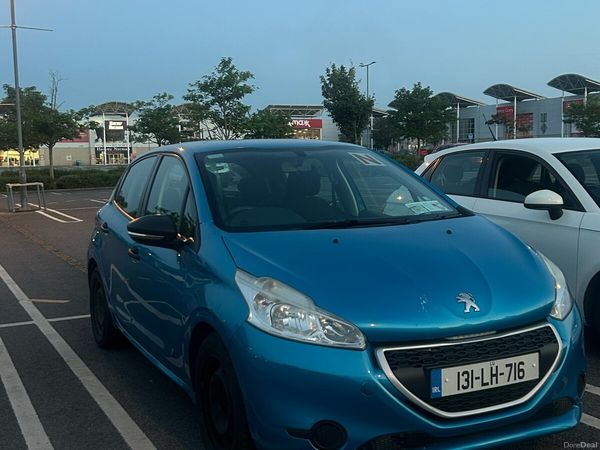 Peugeot 208 Hatchback, Petrol, 2013, Blue