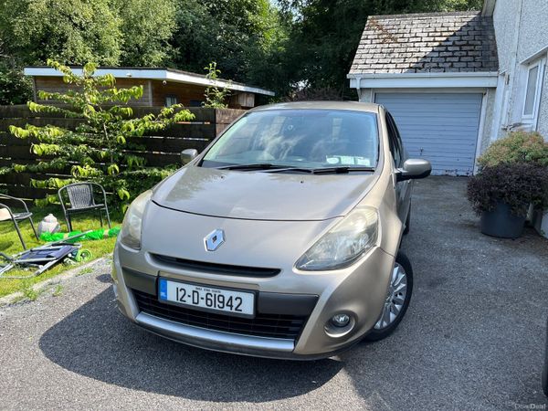 Renault Clio Hatchback, Petrol, 2012, Beige