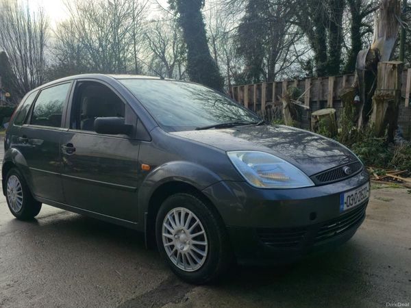 Ford Fiesta Hatchback, Petrol, 2003, Grey