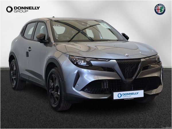Alfa Romeo Junior Hatchback, Petrol, 2026, 