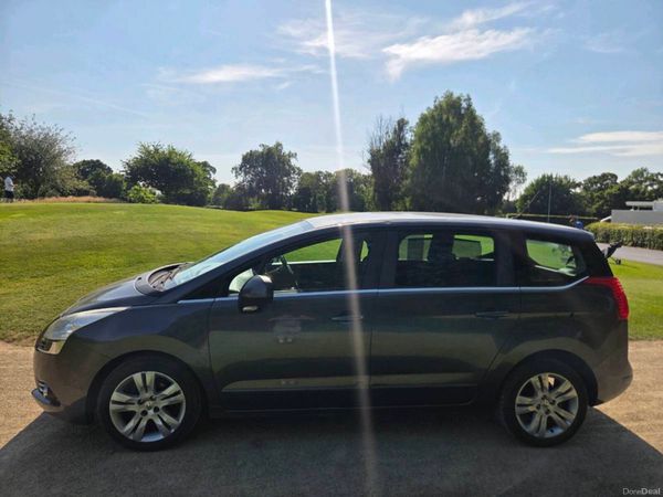 Peugeot 5008 MPV, Diesel, 2013, Grey