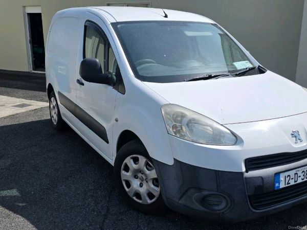 Peugeot Partner MPV, Diesel, 2012, White