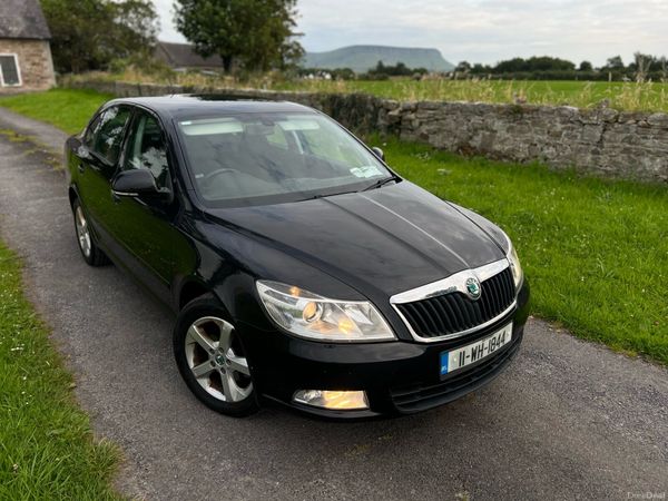 Skoda Octavia Saloon, Diesel, 2011, Black
