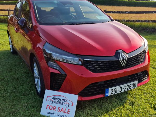 Renault Clio Hatchback, Petrol Hybrid, 2025, Red