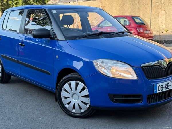 Skoda Fabia Hatchback, Petrol, 2009, Blue