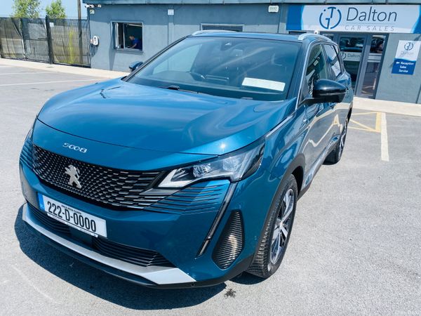 Peugeot 5008 MPV, Diesel, 2022, Blue
