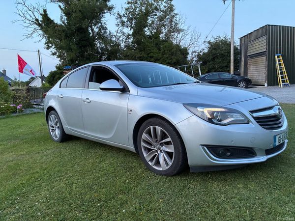 Vauxhall Insignia Hatchback, Diesel, 2016, Silver